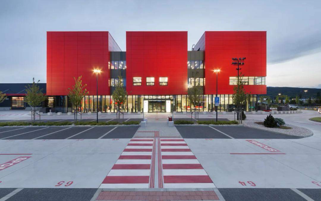 Prva godišnjica trgovačkog centra KJG Bratislava