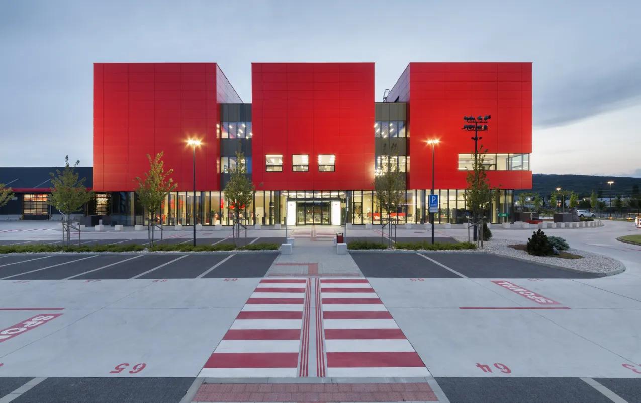 Prva godišnjica trgovačkog centra KJG Bratislava