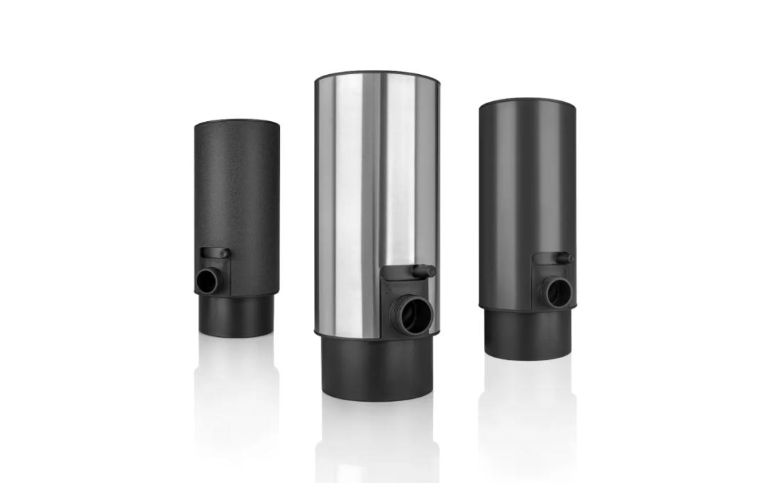 Zadrživač vode sa crevom i dugmetom