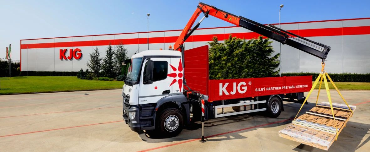 Slika - Kamioni sa hidrauličnim kranom